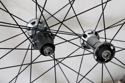Laufradset Shimano WH-RS700 Clincher/TR (gebraucht/Team SEG Racing) – Bild 3