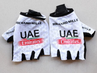Handschuhe-Pissei-UAE